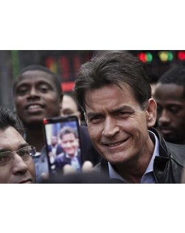 - Charlie Sheen anunciará mañana que es portador del VIH - 