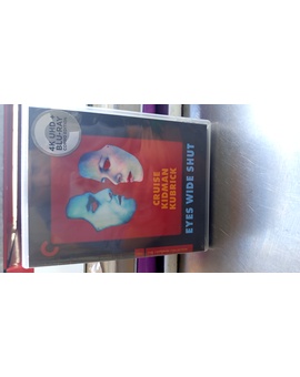 Eyes wide shut en 4k 