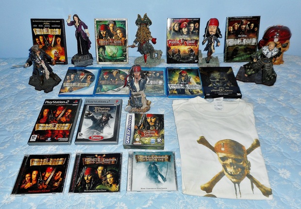 Toda mi coleccion de Piratas del Caribe: