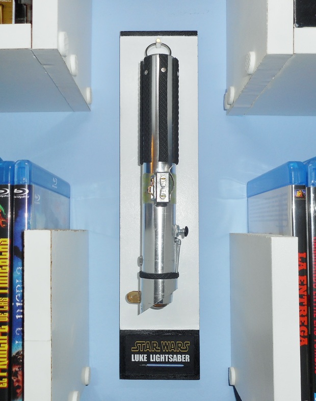 Sable de STAR WARS: Luke Skywalker con stand - Elaborado por mi: