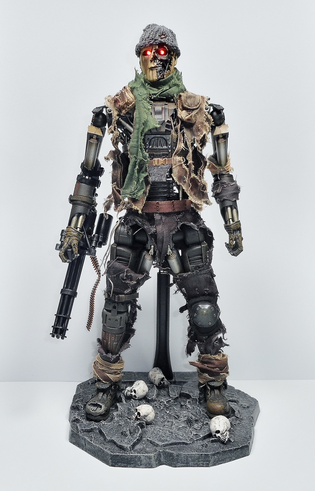 Figura Terminator T-600: Concept Version - Terminator Salvation (Hot Toys)