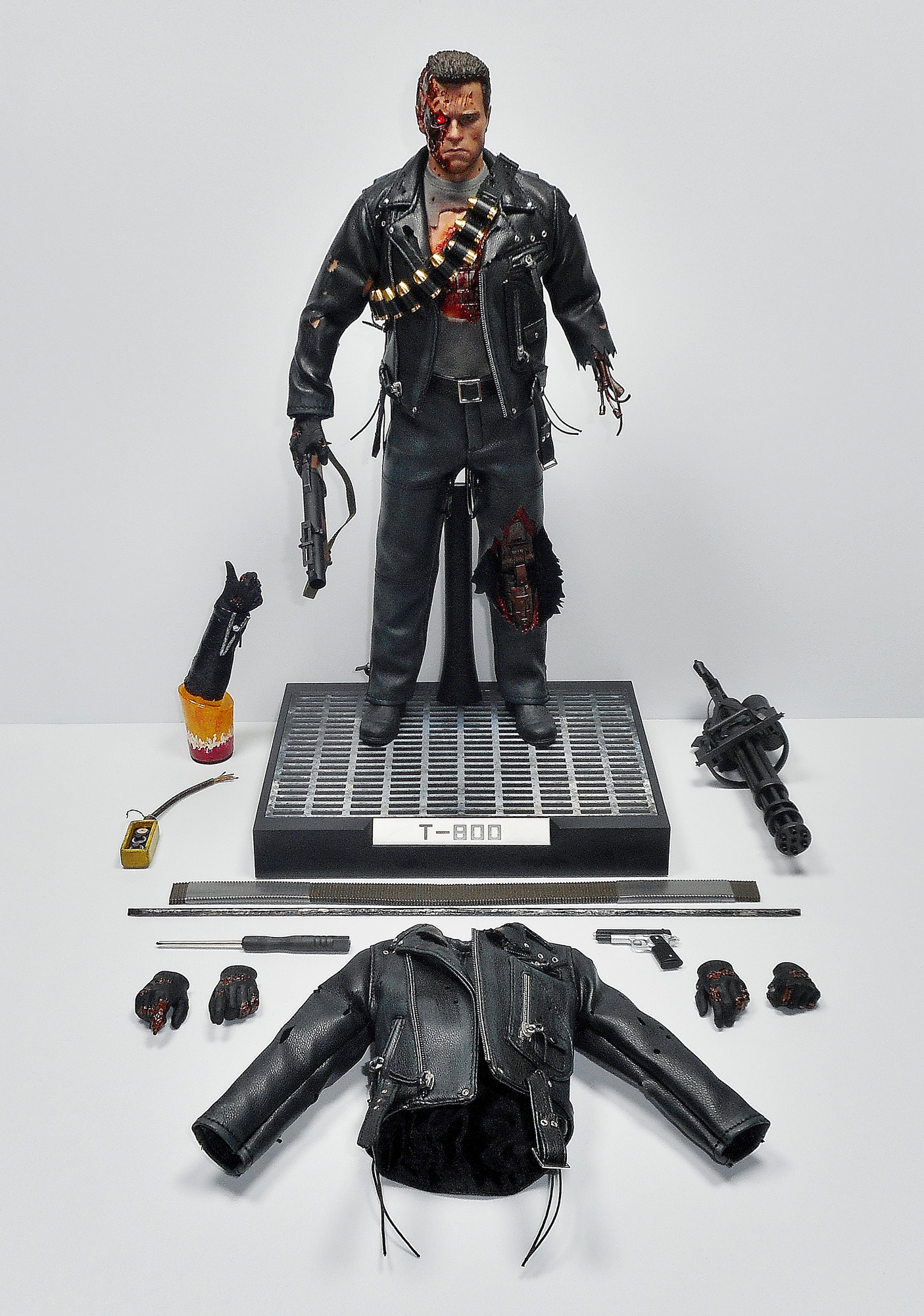 Future Warrior - T-800 (Deluxe Version) Present Toys