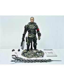 Figura John Connor: Final Battle Version - Terminator Salvation (Hot Toys)