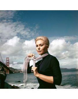 Hoy Cumple 90 años la fascinante Kim Novak 