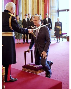 Christopher Nolan es Caballero Real