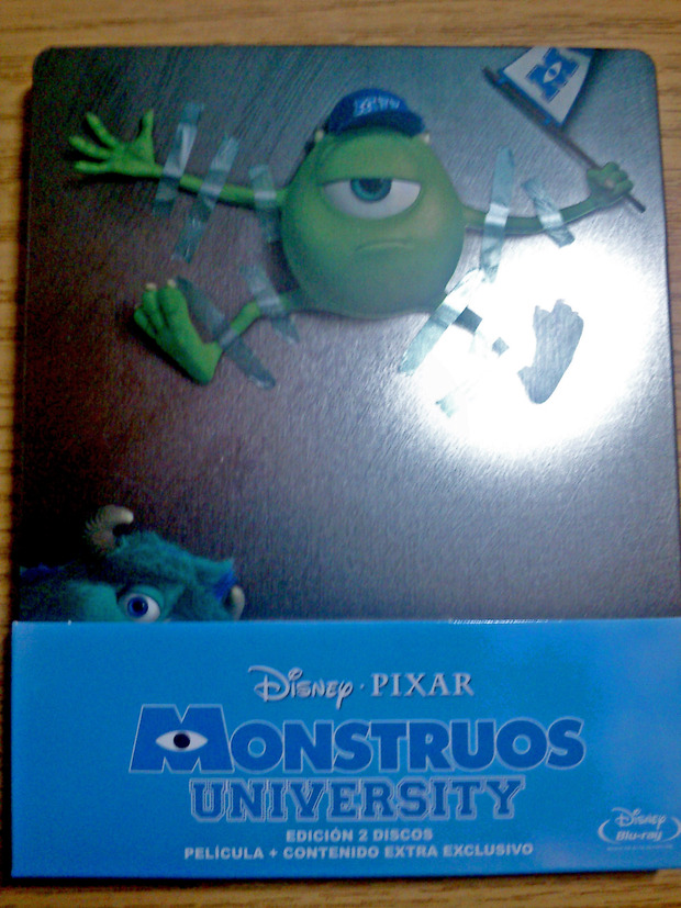 Caratula Steelbook Monstruos University (siento mala calidad)