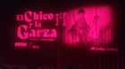 Sentado-ya-para-ver-el-chico-y-la-garza-c_s