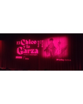 Sentado ya para ver El chico y la garza