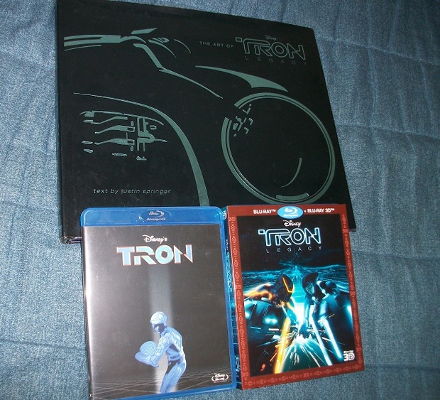 Saga Tron + book