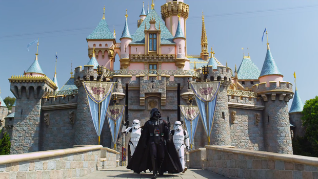Darth Vader ya se pasea por Disneyland.