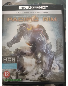 Pacific Rim [4K Ultra-HD + Blu-Ray + Digital Ultraviolet]