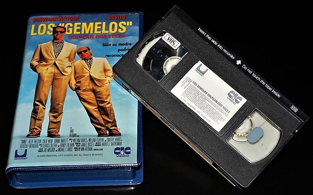 Los gemelos golpean dos veces - VHS videoclub & historia de abuelo Cebolleta