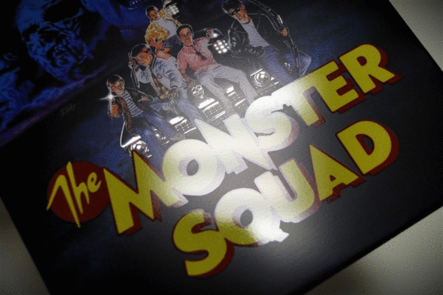 Una pandilla alucinante - Steelcase bd/uhd