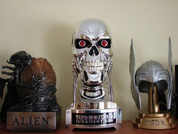 TRIO DE ESTRELLAS -T2 -ALIEN-THOR