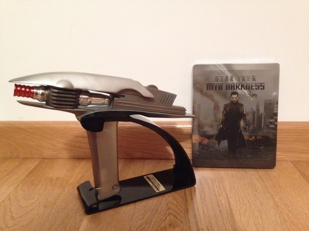 STAR TREK INTO DARKNESS PHASER EDITION.