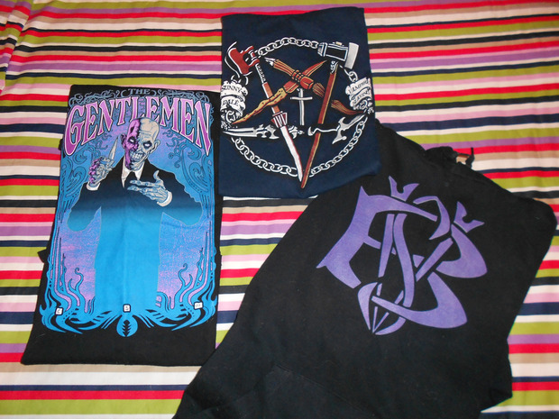 Camisetas y sudadera Buffy!! :)