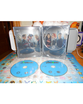 Vengadores steelbook, interior