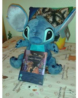 Regalitos pre-cumpleaños de un extraterrestre azulado...