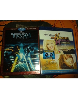 Comprada en ebay por 12,95€ y de regalo Hannah montana jeje