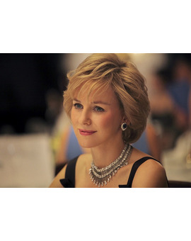 'Caught in Flight': Primera foto oficial de Naomi Watts como Lady Di 