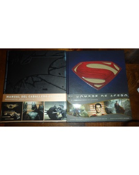 Libros Man of Steel y El caballero Oscuro. 
