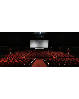Hasta los piiiiiiiii de que enciendan las luces en  aun sabiendo que hay escenas postcreditos!!!