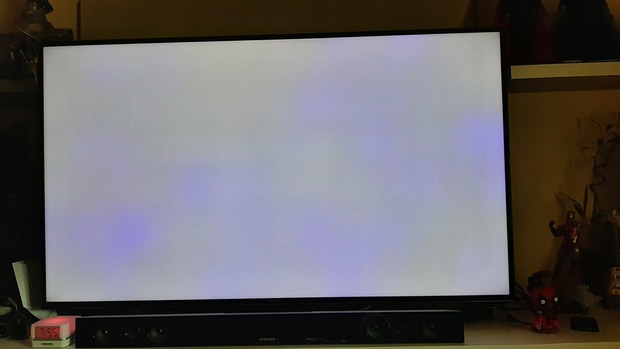Soy yo o veo cosas raras...(fondo blanco)