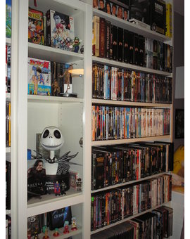 El resto de la colección foto 1 (vitrina de los steelbooks, ediciones firmadas y etc)