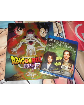 Regalos; Película de Selecta y Book japones para el streno de la peli Dragon Ball.