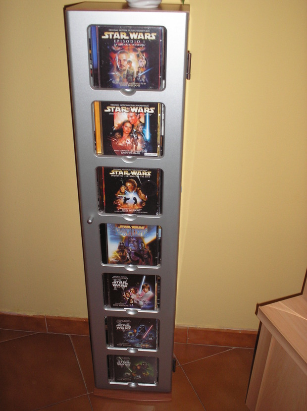 Mi mueble de BSO ya espera la nueva entrega de STAR WARS.