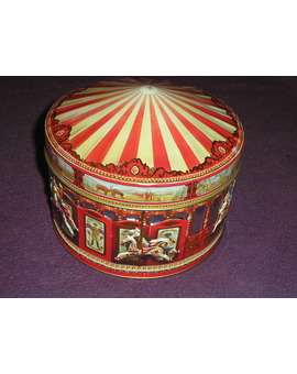 Caja de metal muy parecida a la de la película "Quiéreme si te atreves"