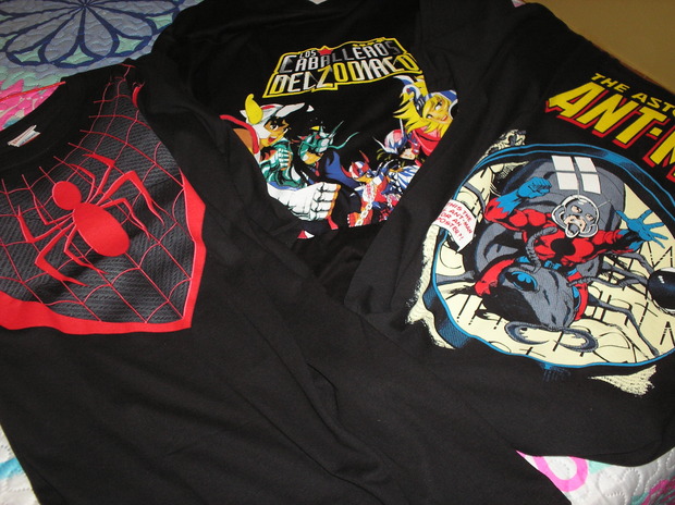 Regalos de santo, camisetas frikonas.