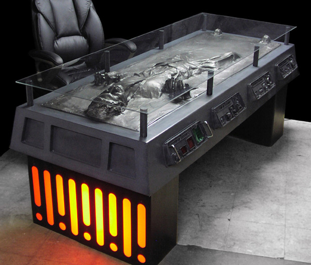 Mesa de "Han Solo en Carbonita"