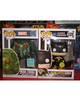Mas Funko comprillas.