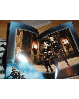 Premium (Frances) "Sucker Punch" foto 6