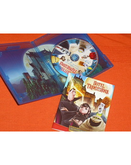 "Hotel Transilvania" Edición fnac, cuadernillo actividades. Foto 3.