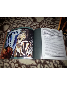 Libro con la historia completa de Jurassic Park y El Mundo Perdido + Libro pegatinas adhesivas JP 2/6