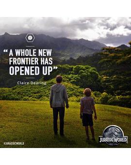 Nueva fotografia de #JurassicWorld con @TYSIMPKINSactor  y @NickJnRobinson  como protagonistas de la misma 