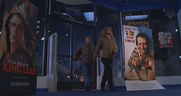 Curiosidad: Arnold Schwarzenegger y Robin Williams en una escena de El Mundo Perdido Jurassic Park