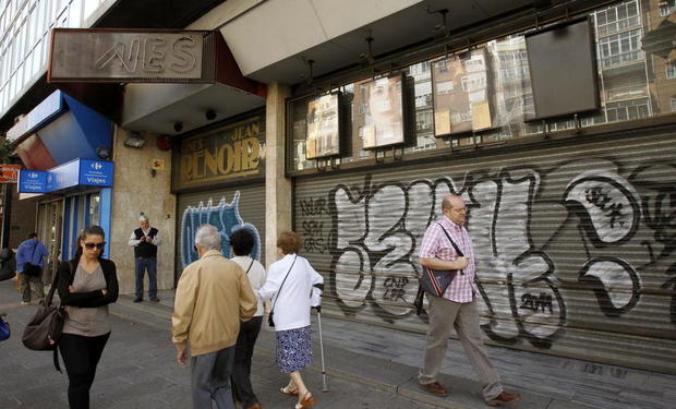 El auténtico cine de barrio (los cines paz resisten en el centro de madrid)