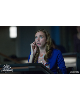 Primera foto oficial de Lauren Lapkus en su papel en Jurassic World