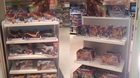 El-corte-ingles-de-nuevos-ministerios-en-madrid-ya-ha-sido-invadido-por-jurassic-world-c_s