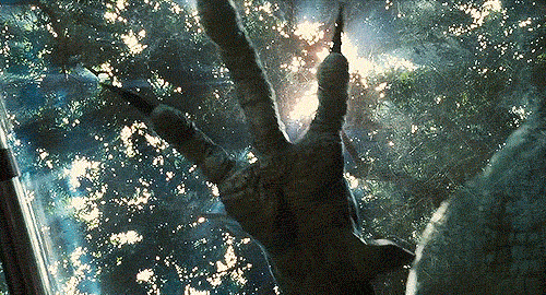 Jurassic World - 'RealD 3D' Featurette + JURASSIC WORLD Promo Clip - Jurassic Waterloo (SPOILERS)