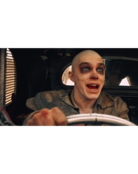 ¿Que tal os parecio el personaje de Nux interpretado por Nicholas Hoult en Mad Max Fury Road? (Contiene spoilers)
