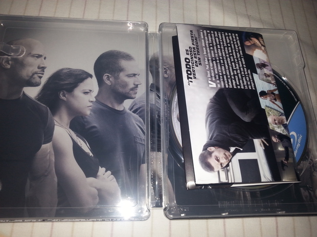 ¿Que haceis vosotros con los folletos informativos de los steelbook?