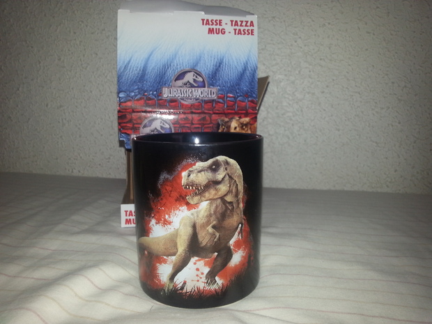 Mi taza de Jurassic World 2/3
