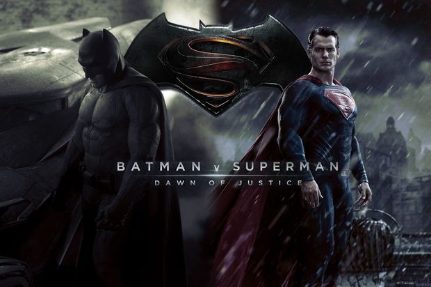 Debate: Batman Vs Superman ¿Quien creeis que sera el mas fuerte de los dos en la pelicula y el que repartira mas ostias al otro?