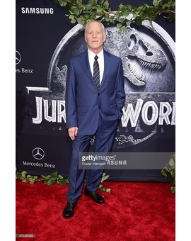 'Star Wars': George Lucas y Frank Marshall bromean sobre si 'El despertar de la Fuerza' superará a 'Jurassic World'