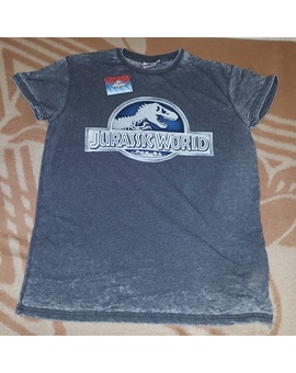Camiseta oficial de Jurassic World: A la venta en Primark por solo 10 euros