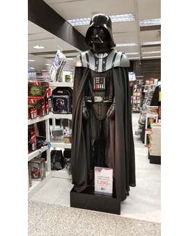 Disfraz de Darth Vader a la venta en ECI castellana por 1290 euros